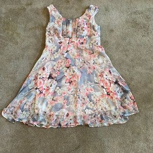 Women’s dress